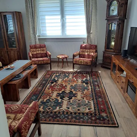 Apartman 75 M2 - Private House
