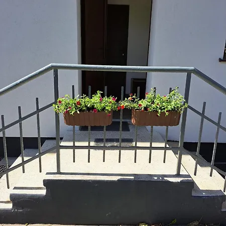 Apartman 75 M2 - Private House Rumia
