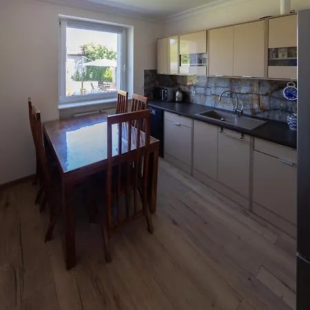 75 M2 - Private House